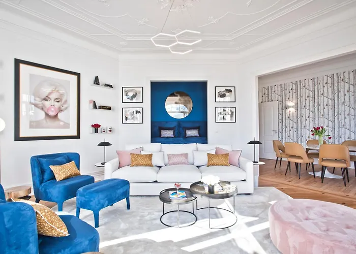Stylish Estrela Apartment By Lovelystay