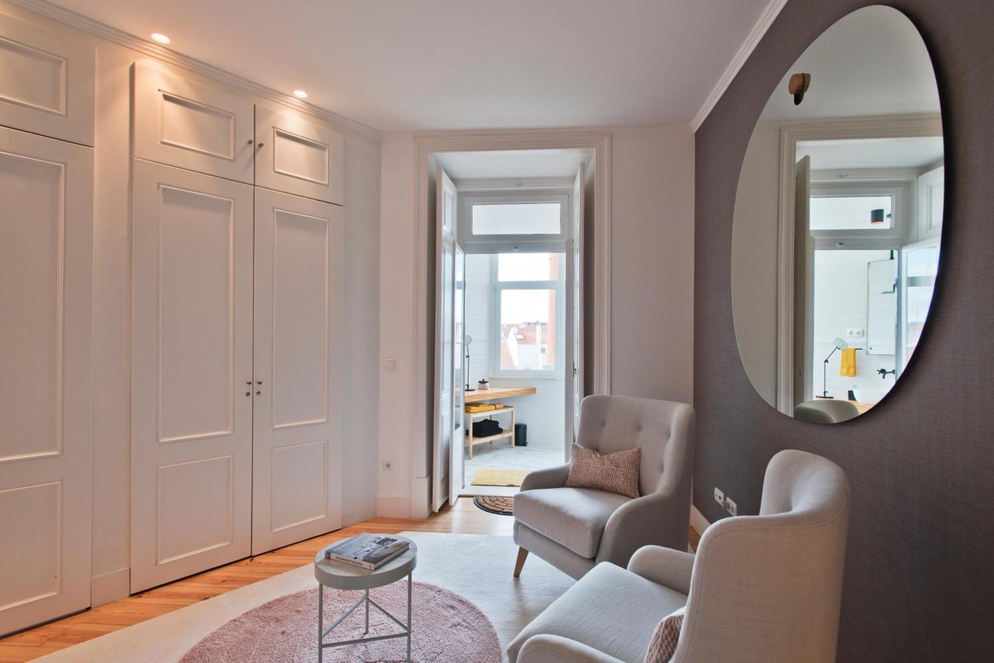 Apartment Stylish Estrela By Lovelystay